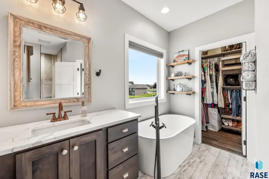 7009 E Sierra Trl, Sioux Falls, SD 57110 - #2