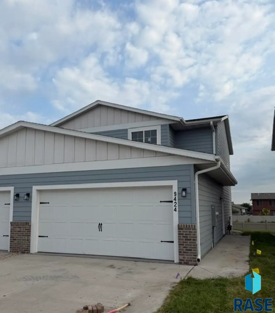 9424 W Tunis Dr, Sioux Falls, SD 57106 - #1