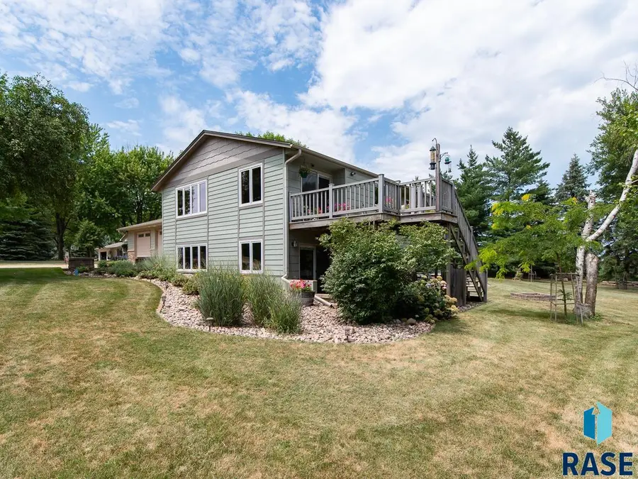 8704 E 38th St, Sioux Falls, SD 57110 - #3