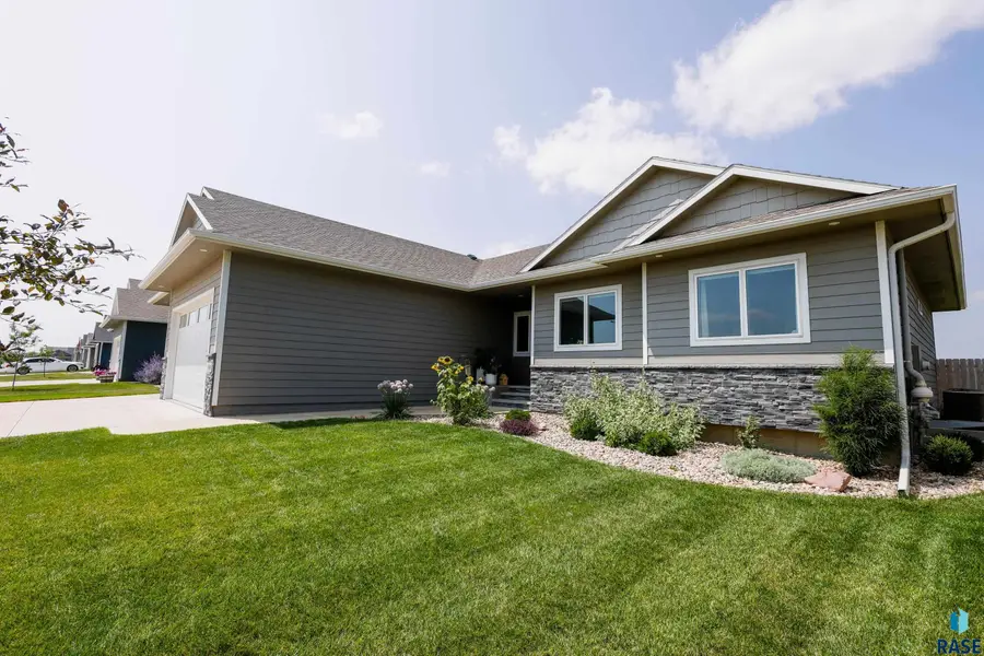 5508 E 64th St, Sioux Falls, SD 57108 - #3