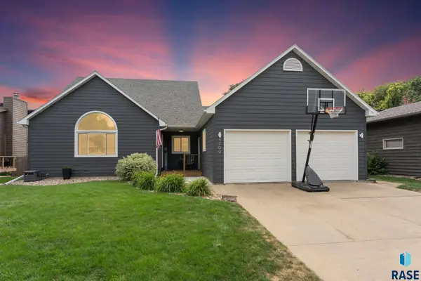 4709 E Alpine Cir, Sioux Falls, SD 57110