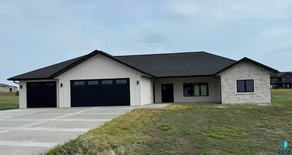106 Caleb Ct, Parker, SD 57053