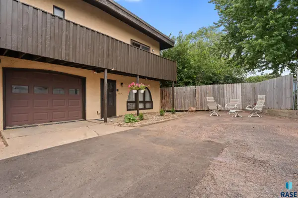 423 S Thompson Ave, Sioux Falls, SD 57103