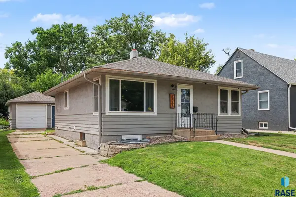 2133 S Norton Ave, Sioux Falls, SD 57105