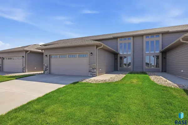6125 S Bison Pl, Sioux Falls, SD 57108