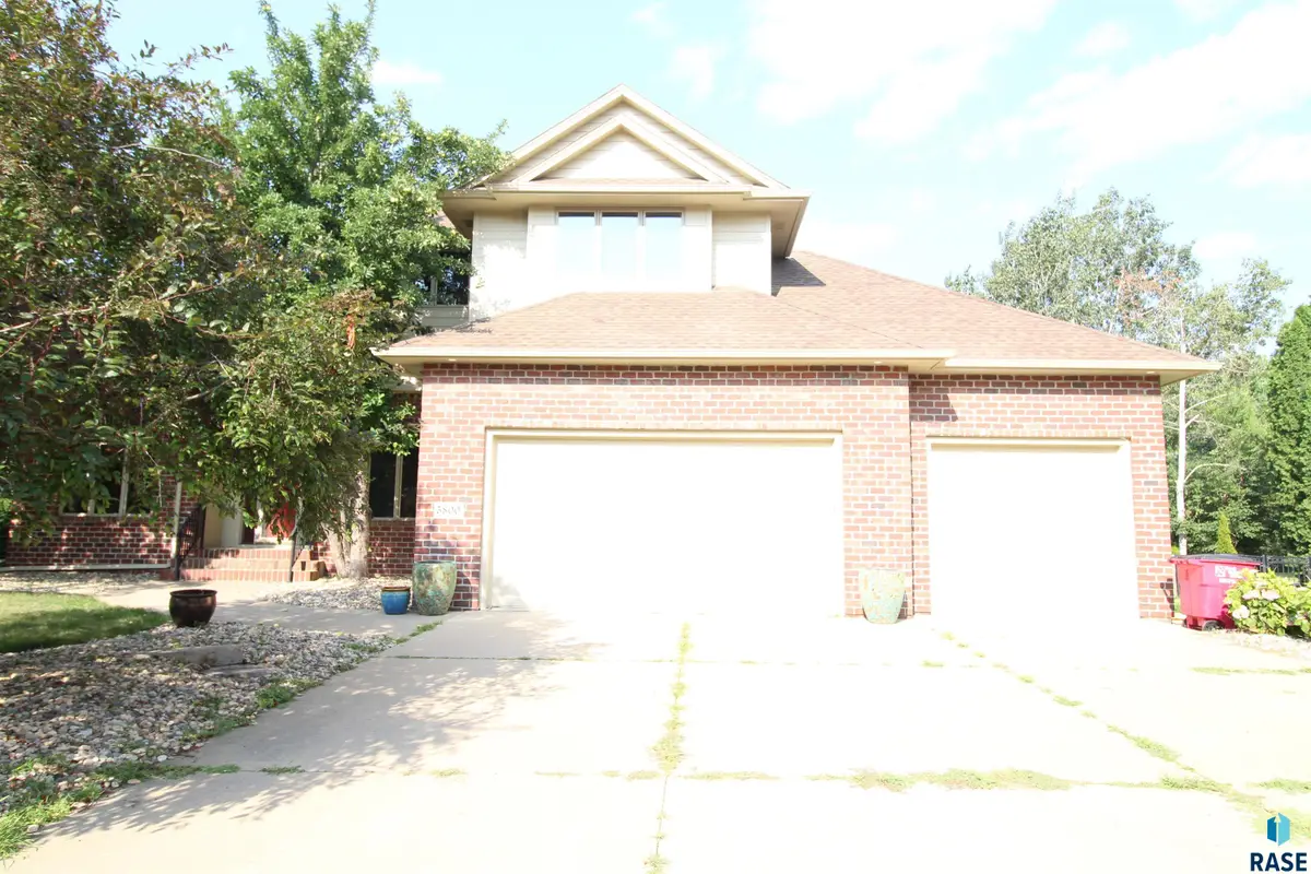 5800 S Shadow Ridge Ave, Sioux Falls, SD 57108 - #1