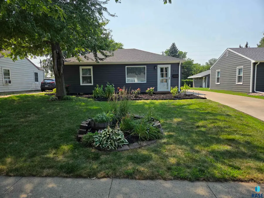 717 S Williams Ave, Sioux Falls, SD 57104 - #3