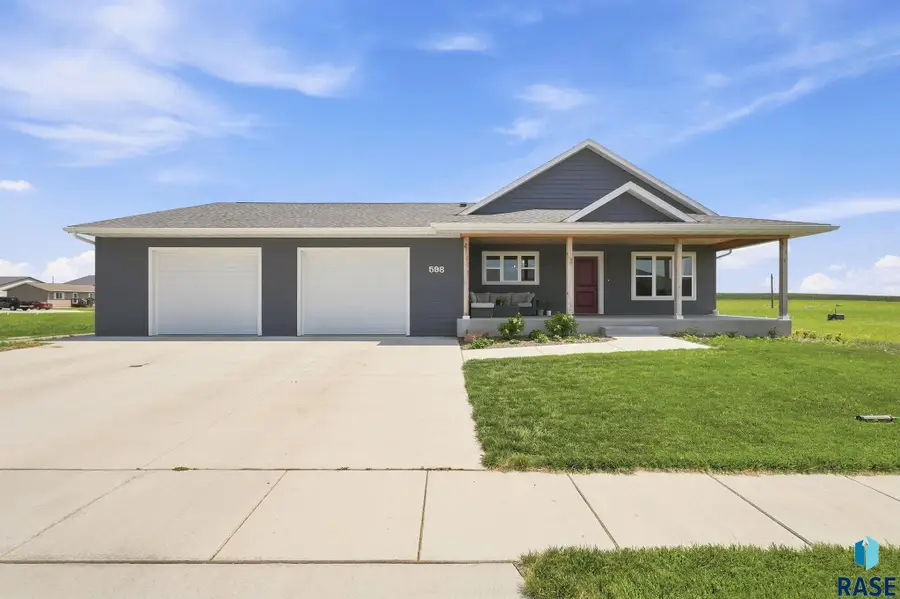 598 Wildwood Ave, Colman, SD 57017 - #2