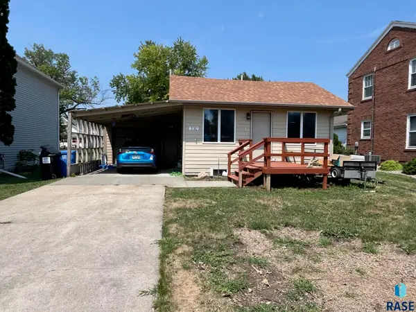 330 E Essex Ave, Salem, SD 57058