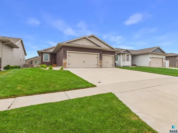 2816 S Richie Dr, Sioux Falls, SD 57106