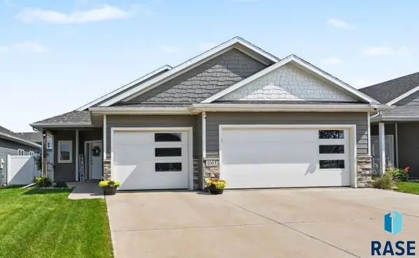 7004 W Belgrave Trl, Sioux Falls, SD 57106