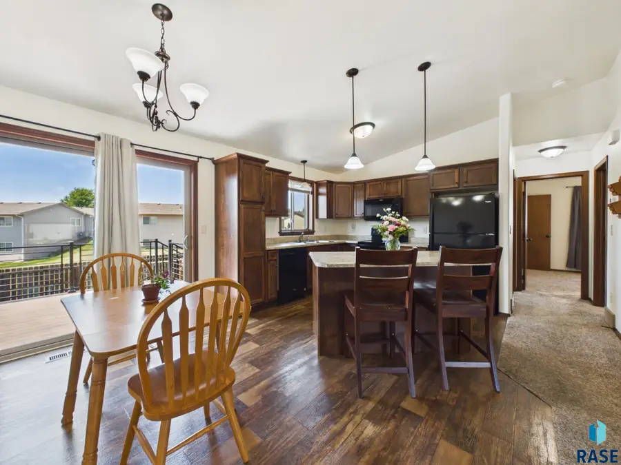 6209 N Seubert Ave, Sioux Falls, SD 57104 - #2