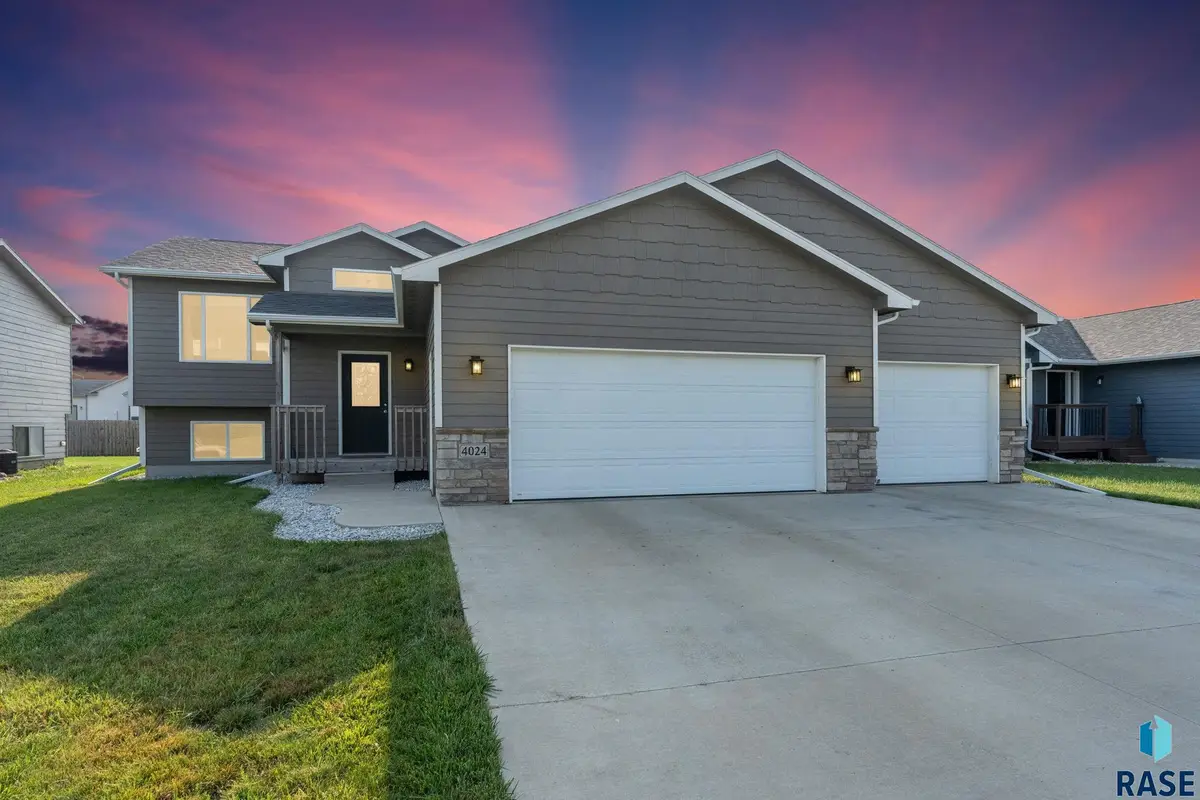 4024 S Sparta Ave, Sioux Falls, SD 57110 - #1