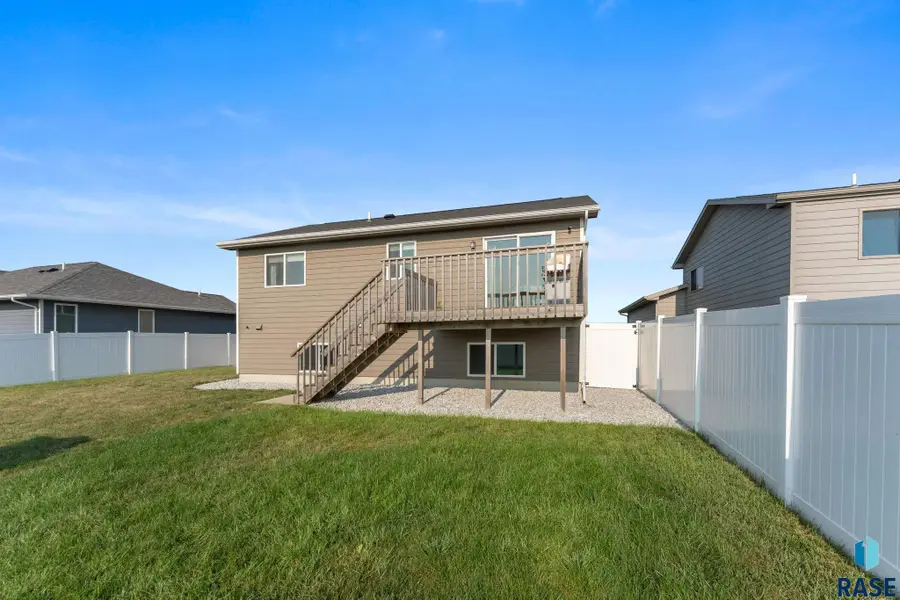 4024 S Sparta Ave, Sioux Falls, SD 57110 - #3