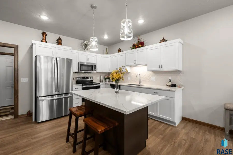 2406 E Cama Pl, Sioux Falls, SD 57108 - #2