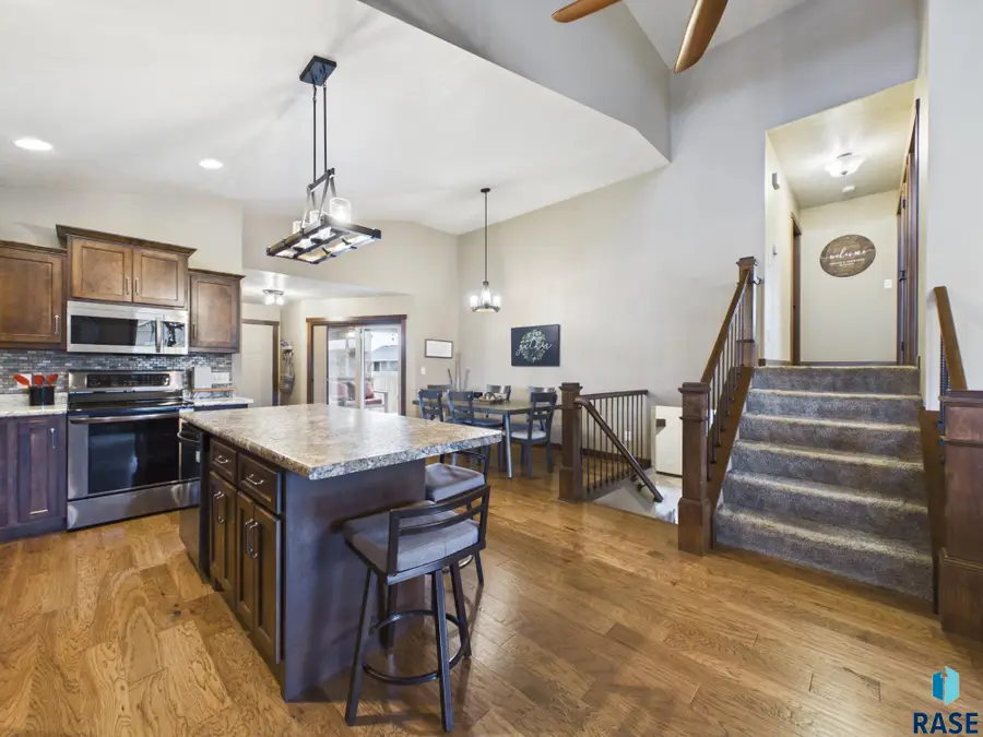 5516 S Sirocco Ave, Sioux Falls, SD 57108 - #2