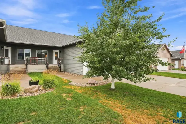 2327 N Main St, Tea, SD 57064