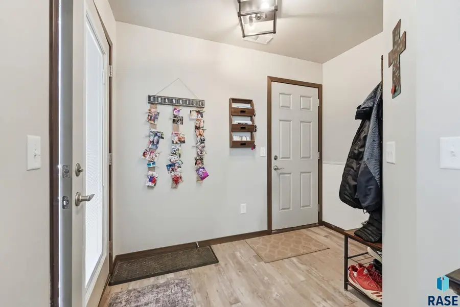 3810 E Bison Trl, Sioux Falls, SD 57108 - #2