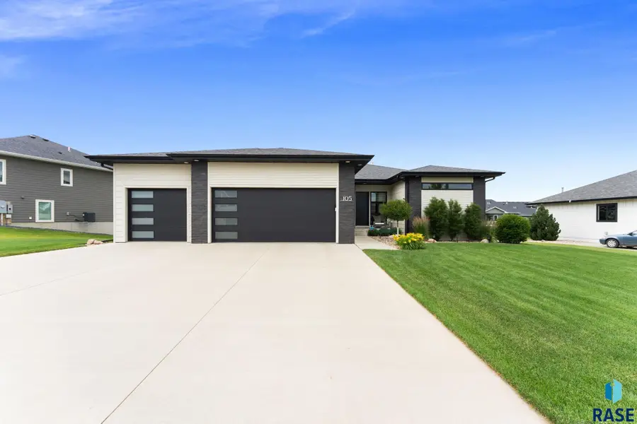 105 N Tumble Creek Cir, Sioux Falls, SD 57110 - #3