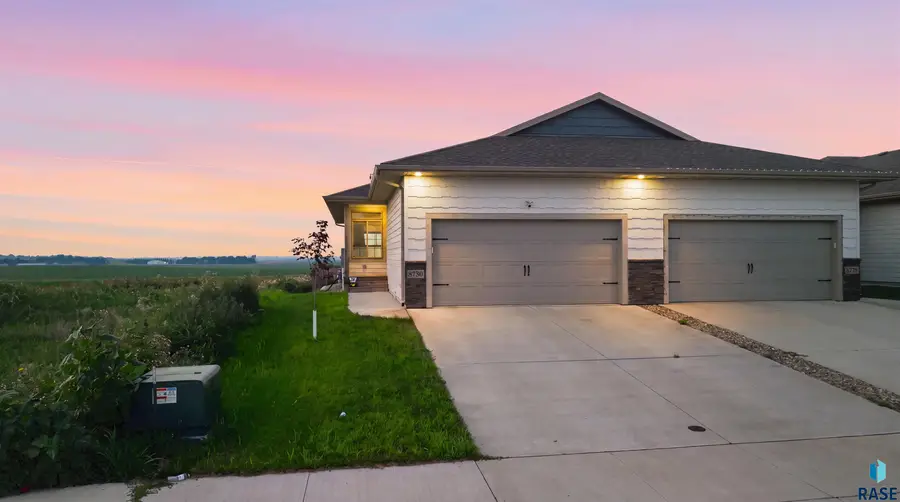 9730 W Broek Dr, Sioux Falls, SD 57106 - #3
