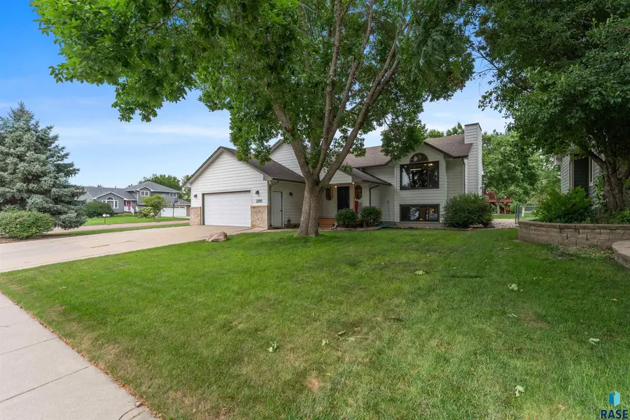 2200 S Roosevelt Ave, Sioux Falls, SD 57106 - #2