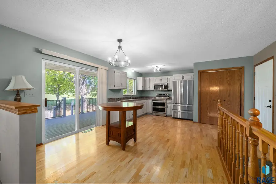 1001 Angel Ln, Canton, SD 57013 - #2