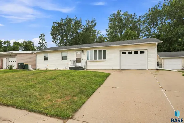 1405 S Bruce Rd, Sioux Falls, SD 57105