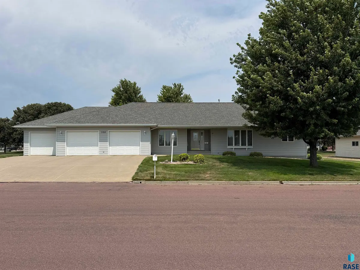 308 E Wagner St, Marion, SD 57043 - #1