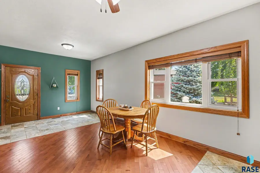 218 Douglas Blvd, Baltic, SD 57003 - #3