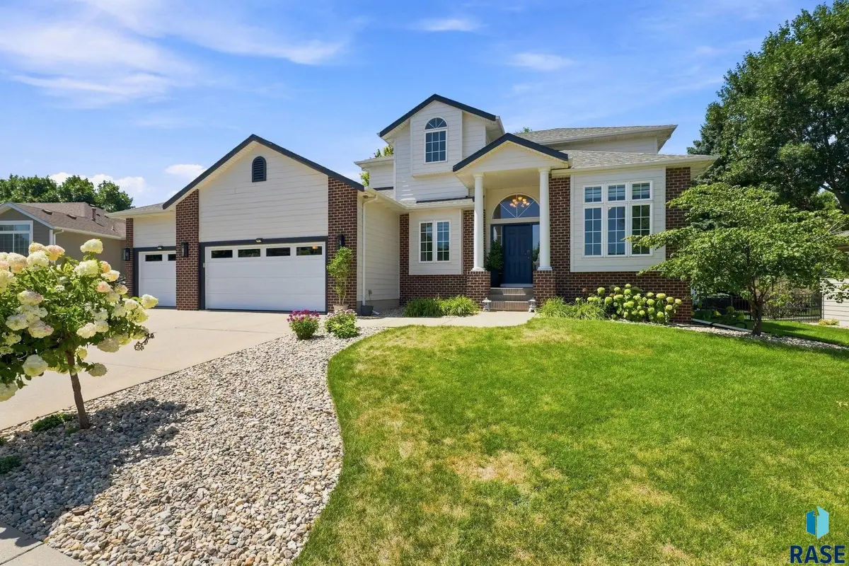 7305 S Russet Dr, Sioux Falls, SD 57108 - #1