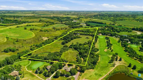 27100 Eagle Ridge Pl, Harrisburg, SD 57032