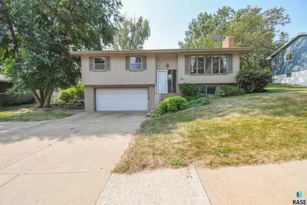 2605 W 33 St, Sioux Falls, SD 57105