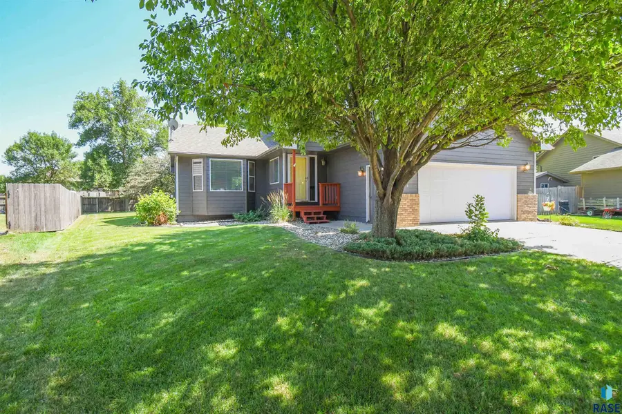 3234 S Serenity Trl, Sioux Falls, SD 57103 - #2