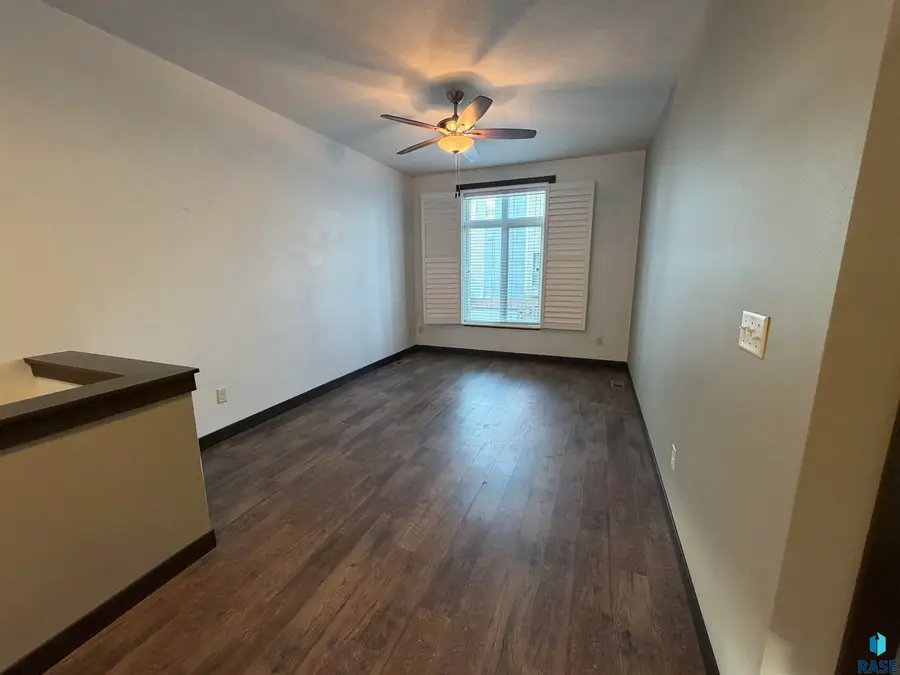 226 E Residence Pl, Sioux Falls, SD 57104 - #2