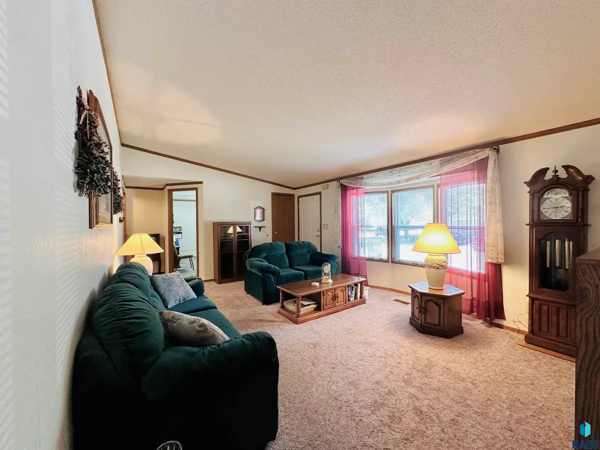 700 N Bobwhite Pl, Sioux Falls, SD 57107 - #1