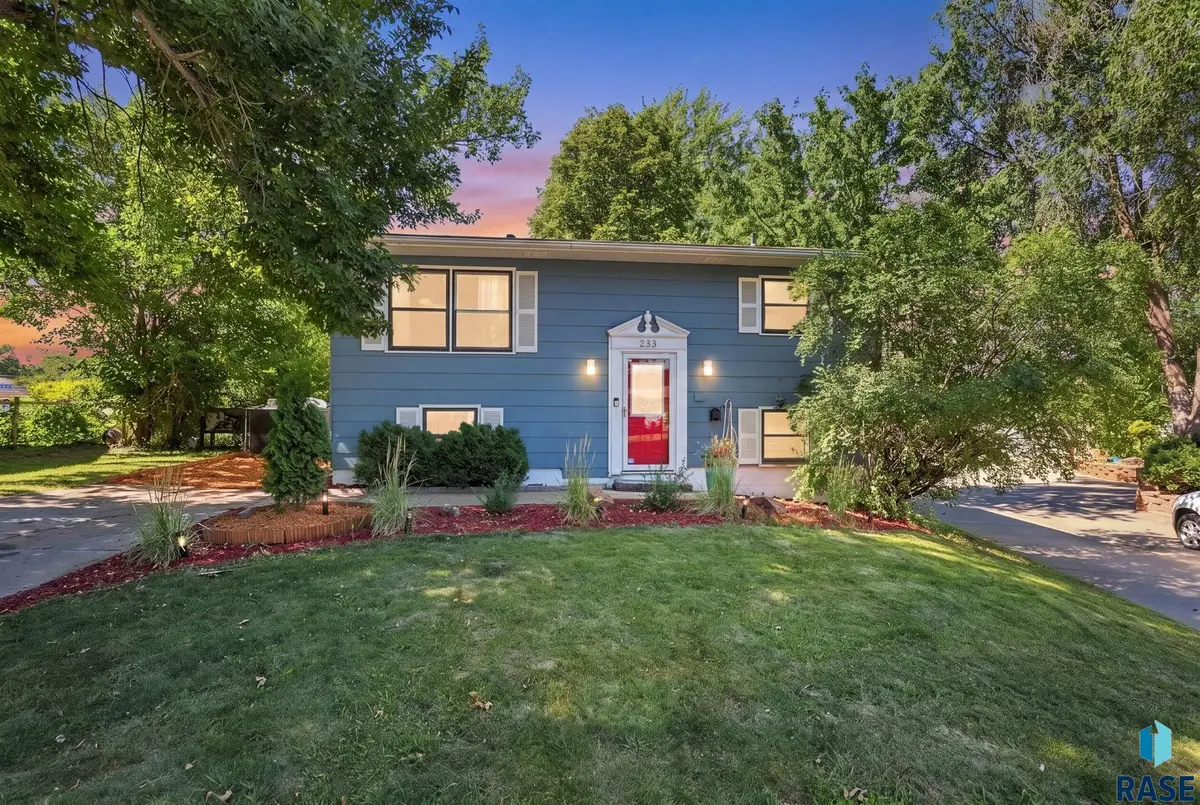 233 N Meyer Ln, Sioux Falls, SD 57103 - #1