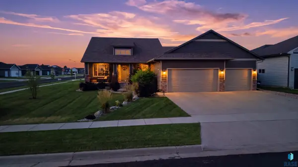 6800 E Smyrna Cir, Sioux Falls, SD 57110