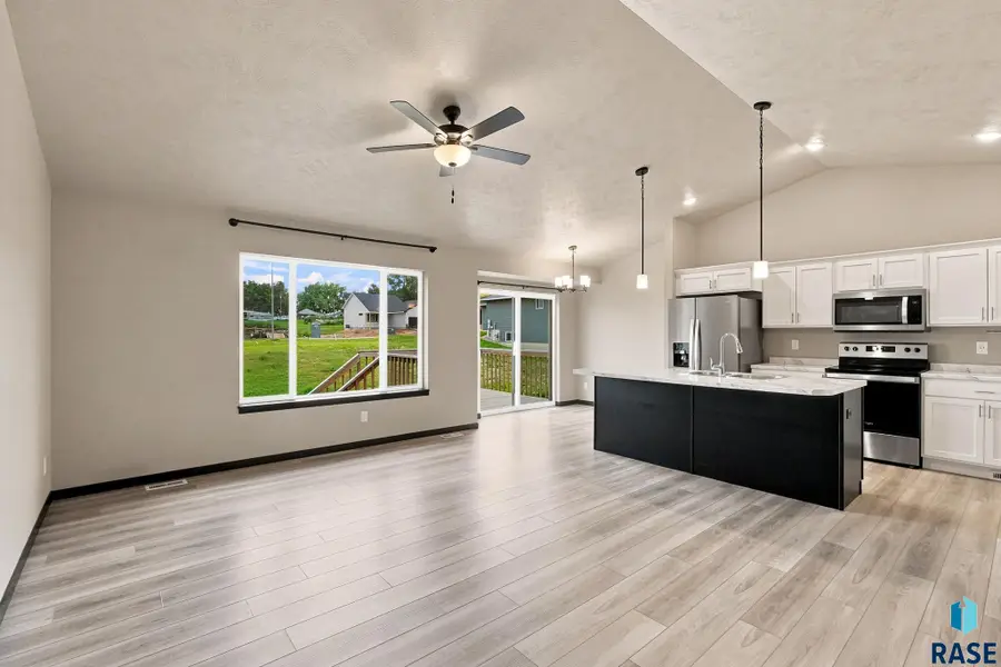 6729 W Viola Ct, Sioux Falls, SD 57106 - #2