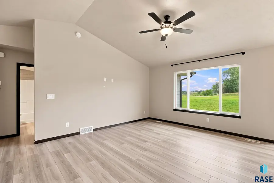 6729 W Viola Ct, Sioux Falls, SD 57106 - #3