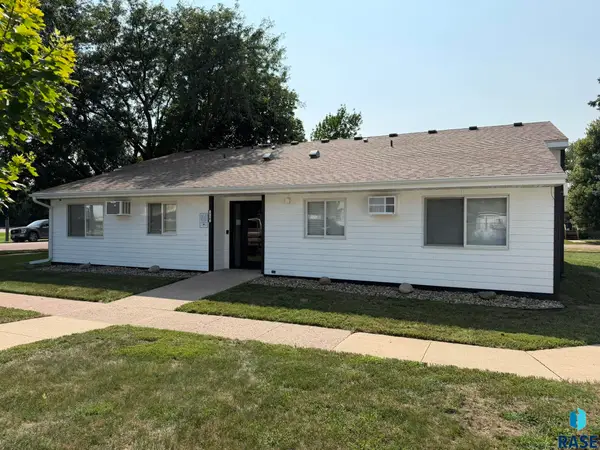 310 E 3rd St, Bridgewater, SD 57319
