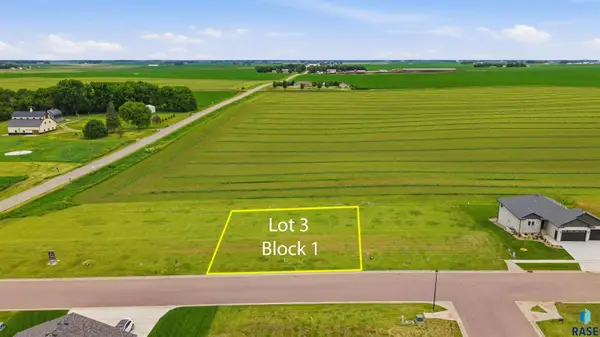1305 Castle St, Larchwood, IA 51241
