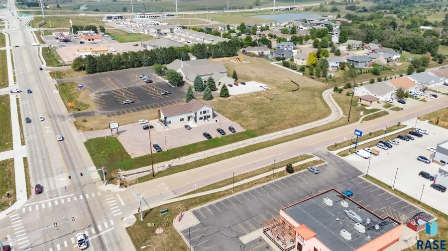 708 N Splitrock Blvd, Brandon, SD 57005 - #3