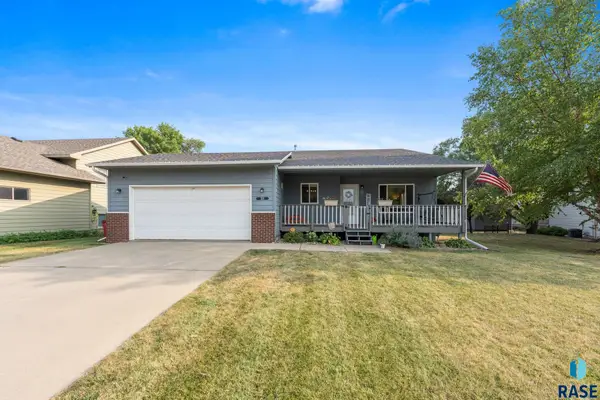1201 E 68th St N, Sioux Falls, SD 57104