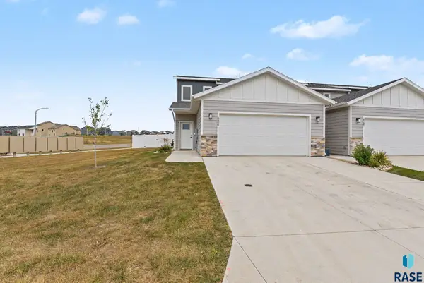 6900 E Brooks Edge Pl, Sioux Falls, SD 57110