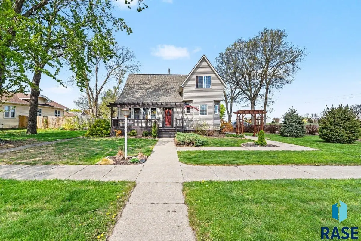 101 Broadway St, Centerville, SD 57014 - #1