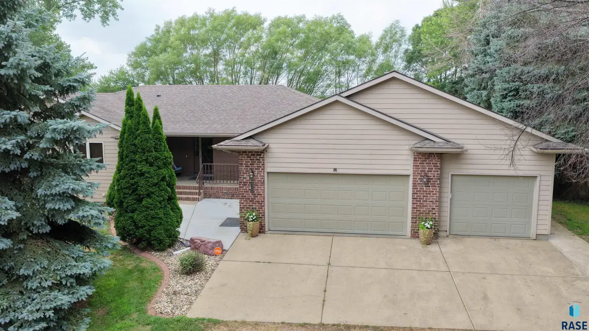 25569 470th Ave, Crooks, SD 57020 - #1