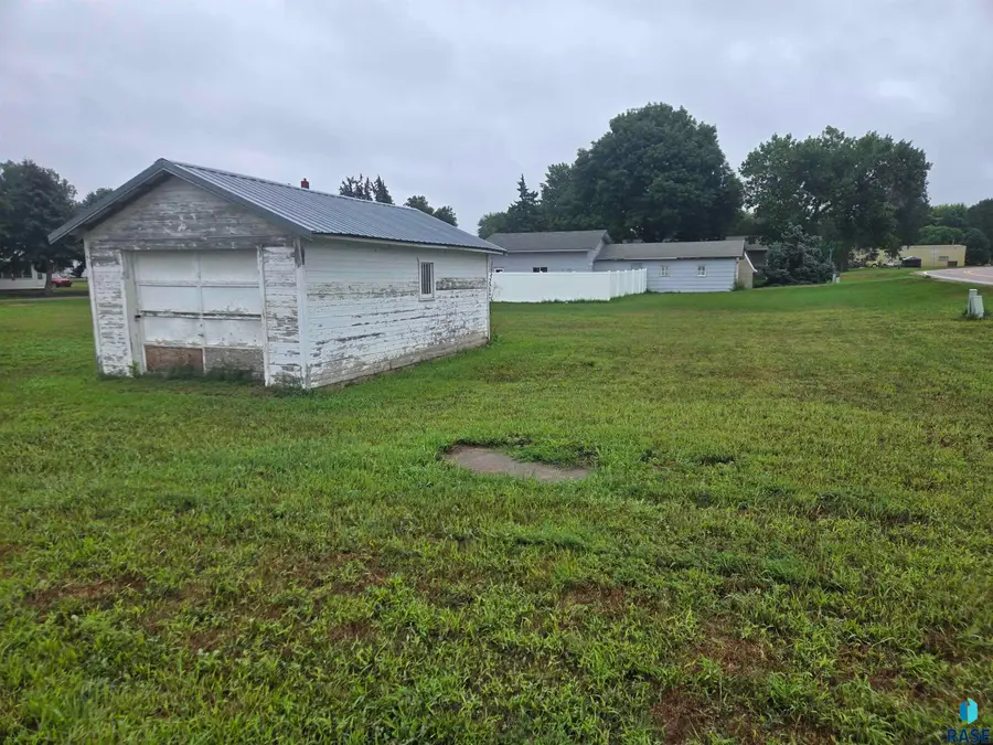 300 Hardy St, Akron, IA 51001 - #2