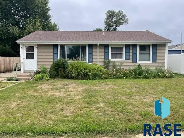 1804 W 44th St, Sioux Falls, SD 57105