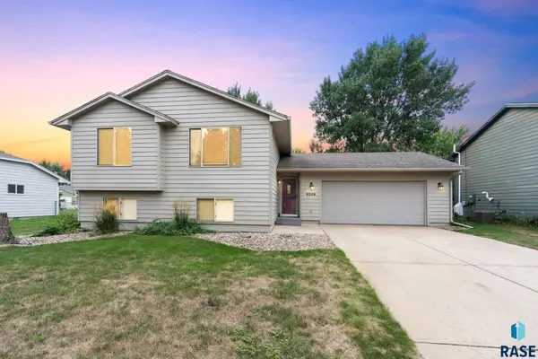6205 W Jordan Dr, Sioux Falls, SD 57106