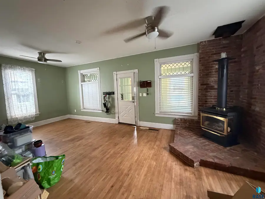 615 N Main St, Canton, SD 57013 - #3